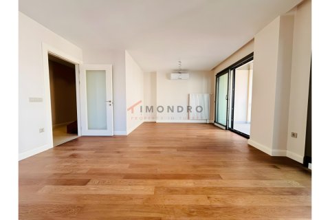 Apartment for sale  in Besiktas, Istanbul, Turkey, 5 bedrooms, 214m2, No. 215315 – photo 4