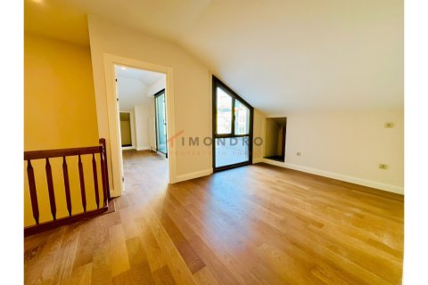 Apartment for sale  in Besiktas, Istanbul, Turkey, 5 bedrooms, 214m2, No. 215315 – photo 16