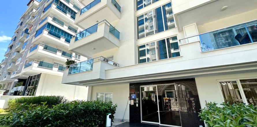 2+1 Apartment in Mahmutlar, Antalya, Turkey No. 226600