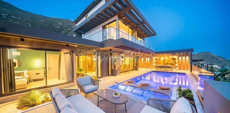 4+1 Villa in Kalkan, Antalya, Turkey No. 215970