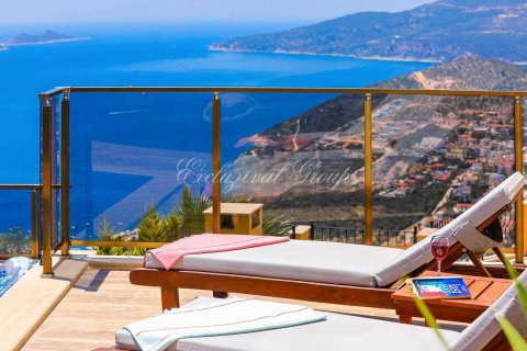 ویلا در Kalkan ، ترکیه 3 خوابه ، 170 متر مربع. شماره 215969 - 2