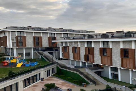 آپارتمان در Üsküdar،  Istanbul ، ترکیه 4 خوابه ، 245 متر مربع.  شماره 217265 - 2