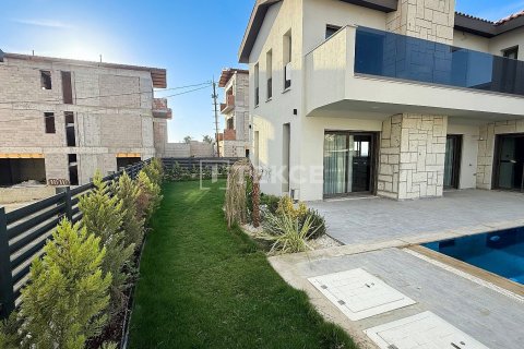 5+2 Villa  i Kusadasi, Aydin, Tyrkiet Nr. 211667 - 3