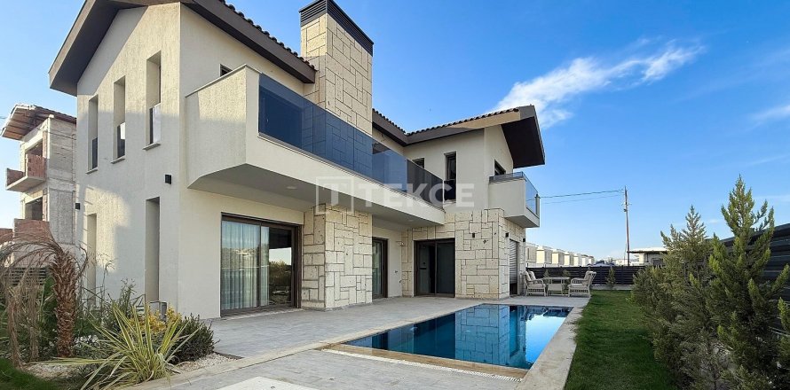 5+2 Villa  i Kusadasi, Aydin, Tyrkiet Nr. 211667