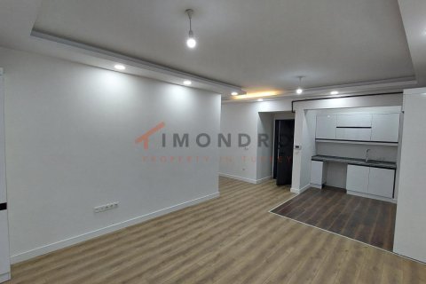 2+1 Wohnung in Besiktas, Istanbul, Türkei Nr. 225677 - 9