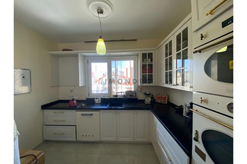 3+1 Wohnung  in Besiktas, Istanbul, Türkei Nr. 223390 - 14