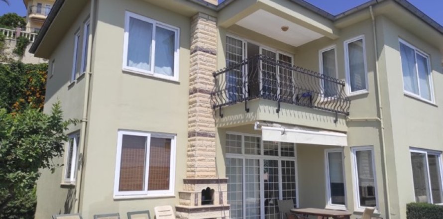 Villa  3+1  Antalya, Türkiye №222832