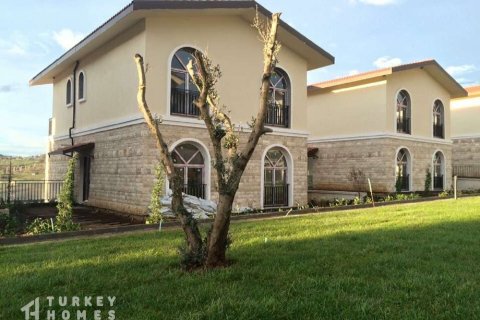 ویلا در  Yalova ، ترکیه 5 خوابه ، 370 متر مربع.  شماره 233393 - 8