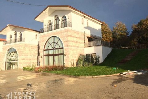 ویلا در  Yalova ، ترکیه 5 خوابه ، 370 متر مربع.  شماره 233393 - 3
