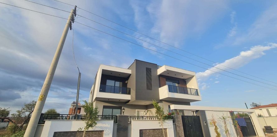 Villa 5+1 Antalya, Türkiye №233391