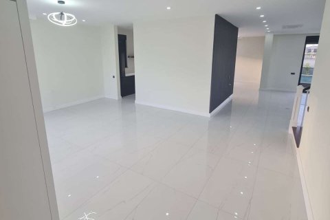 Villa 5+1 Antalya, Türkiye №233391 - 6