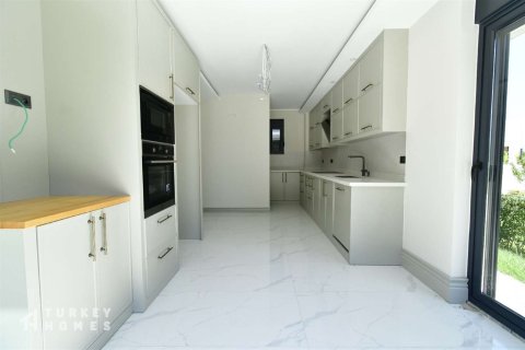 ویلا در  Side ، ترکیه 2 خوابه ، 160 متر مربع.  شماره 233005 - 12