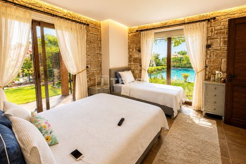 5+2 Villa  i Bodrum, Mugla, Tyrkiet Nr. 237596 - 24