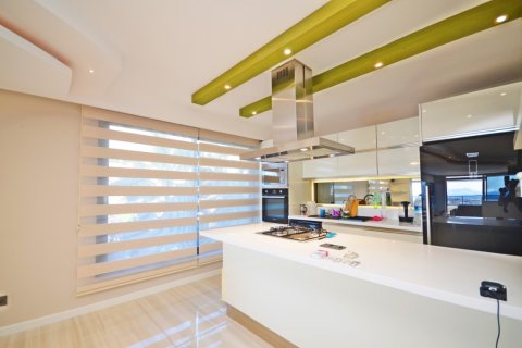 Аренда квартиры в Аланье, Анталье, Турция 3+1, 200м2, №216491 – фото 28