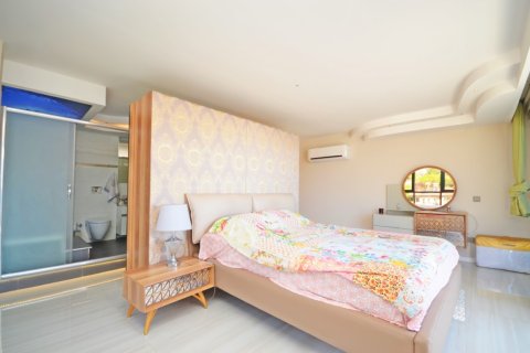 Аренда квартиры в Аланье, Анталье, Турция 3+1, 200м2, №216491 – фото 5