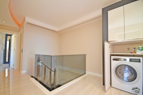 Аренда квартиры в Аланье, Анталье, Турция 3+1, 200м2, №216491 – фото 30