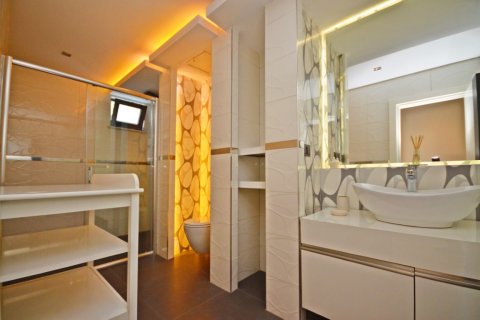 Аренда квартиры в Аланье, Анталье, Турция 3+1, 200м2, №216491 – фото 8