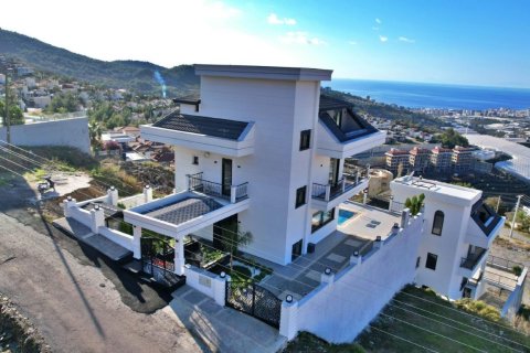 Вилла  4+1 в Аланье, Анталья, Турция №216488