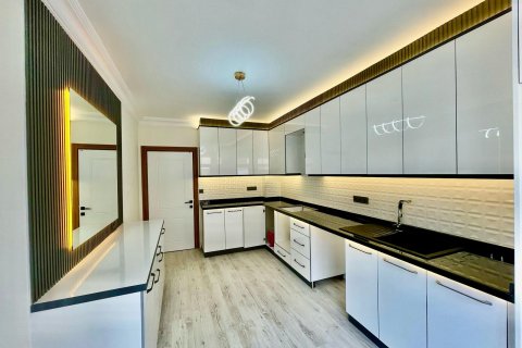 Продажа квартиры  в Сарае, Текирдаге, Турция 3+1, 150м2, №219959 – фото 2