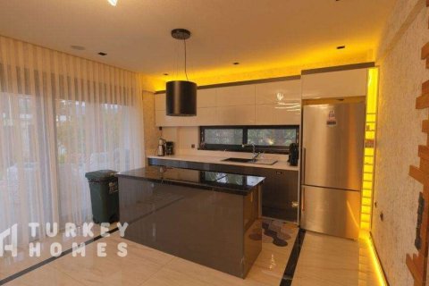 4+1 Villa i Kemer, Antalya, Tyrkia Nr. 233733 - 3