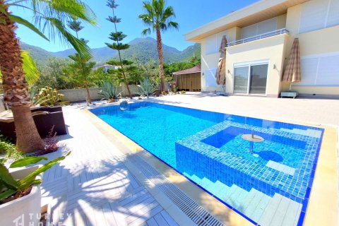 Villa 3+1 Alanya, Antalya, Türkiye №233735 - 1