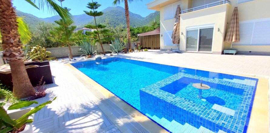 Villa 3+1 Alanya, Antalya, Türkiye №233735