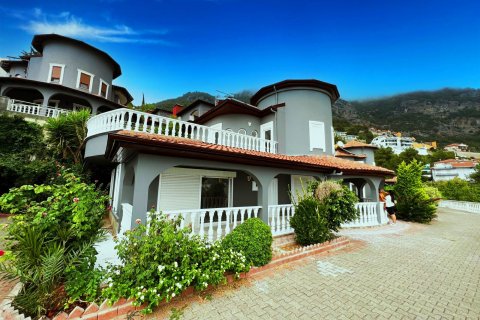 3+1 Villa  in Antalya, Turkey No. 222902