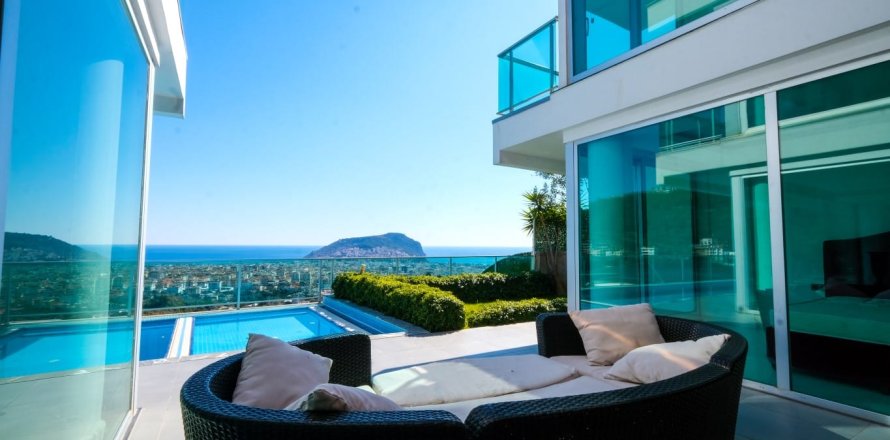 4+1 Villa  in Antalya, Turkey No. 222900