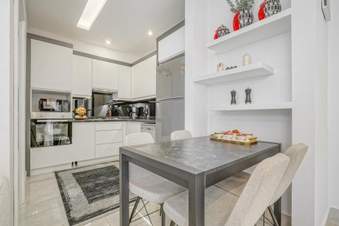 2+1 Lejlighed i Mahmutlar, Antalya, Tyrkiet Nr. 219879 - 7