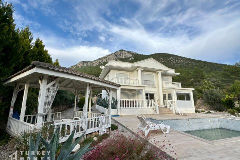 Villa 4+1 Üzümlü, Erzincan, Türkiye №232925 - 2