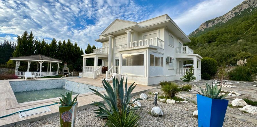Villa 4+1 Üzümlü, Erzincan, Türkiye №232925