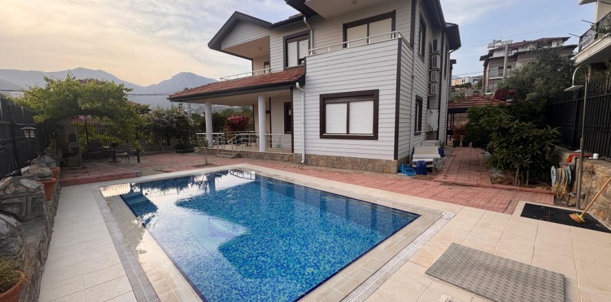 4+1 Villa  i Oba, Antalya, Tyrkia Nr. 220012