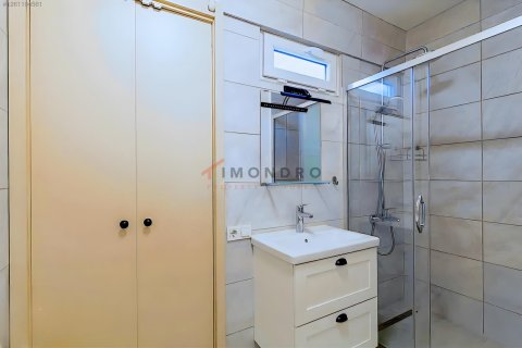 Продажа квартиры  в Бешикташе, Стамбуле, Турция 2+1, 68м2, №213681 – фото 20