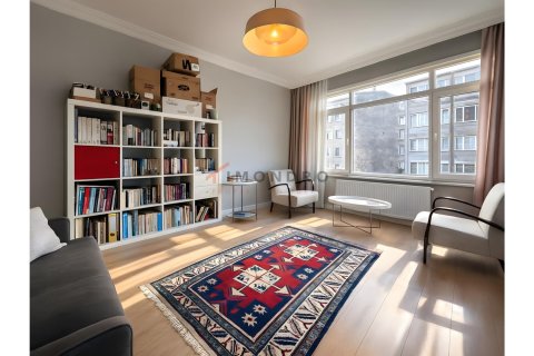 Продажа квартиры  в Бешикташе, Стамбуле, Турция 1+1, 85м2, №215300 – фото 1