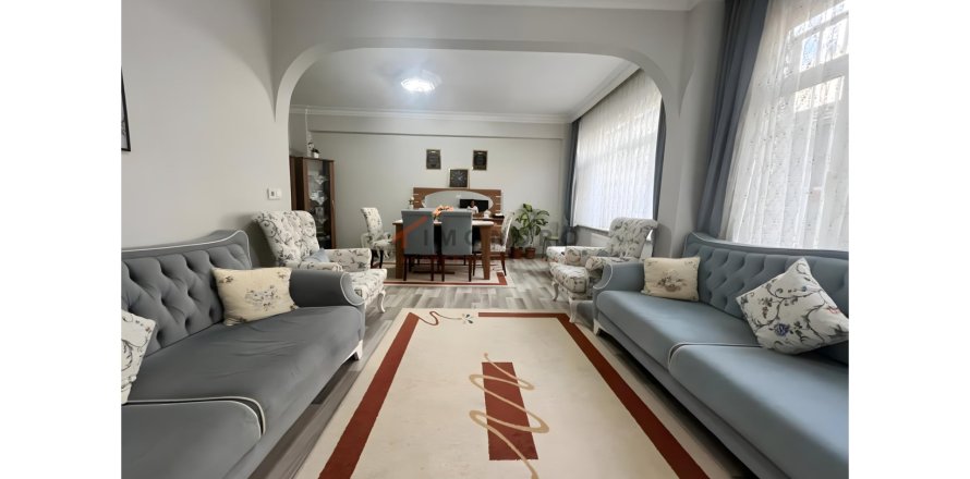 3+1 Apartment  in Fatih, Istanbul, Turkey No. 215299