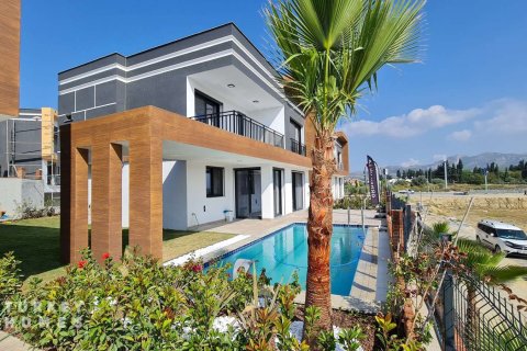 5+1 Villa in Kusadasi, Aydin, Türkei Nr. 233475 - 1