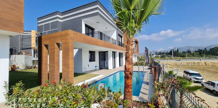5+1 Villa in Kusadasi, Aydin, Türkei Nr. 233475