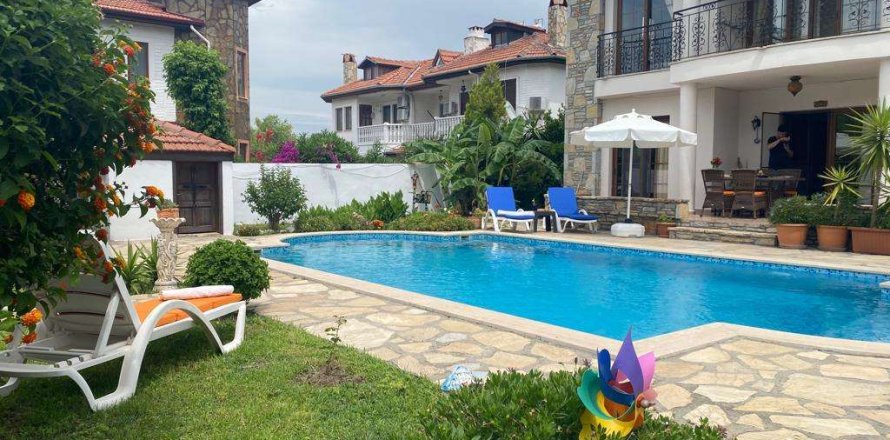 Villa 4+1 Dalyan, Muğla, Türkiye №233474