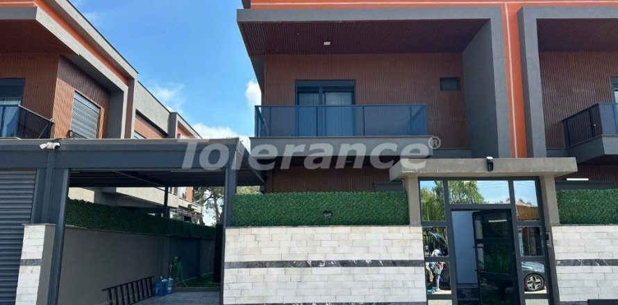 4+1 Villa  i Antalya, Tyrkiet Nr. 228405
