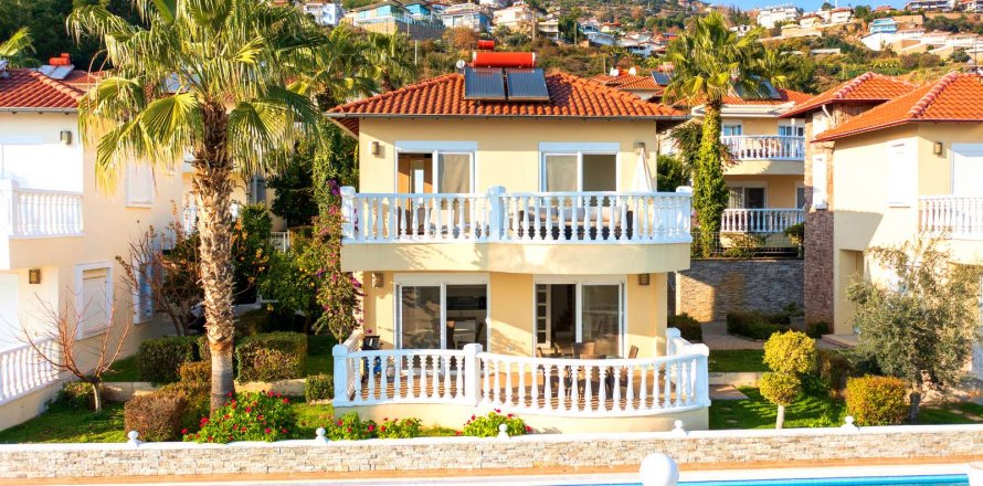 2+1 Villa i Alanya, Antalya, Tyrkia Nr. 233488