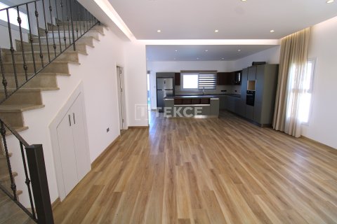 Продажа виллы  в Гирне, Северный Кипр 3+1, 256м2, №213764 – фото 13