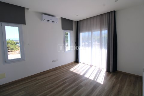 Продажа виллы  в Гирне, Северный Кипр 3+1, 256м2, №213764 – фото 22