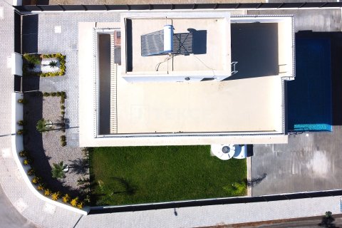 Продажа виллы  в Гирне, Северный Кипр 3+1, 256м2, №213764 – фото 7