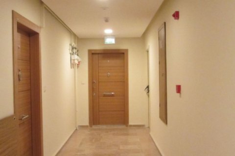 1+1 Lägenhet i Bayrampasa, Istanbul, istanbul, Turkiet Nr. 228990 - 14