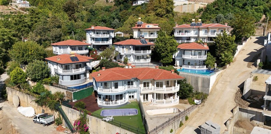 3+1 Villa  in Alanya, Antalya, Turkey No. 224137