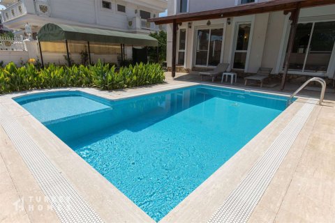 Villa for sale  in Marmaris, Mugla, Turkey, 5 bedrooms, 215m2, No. 233457 – photo 2