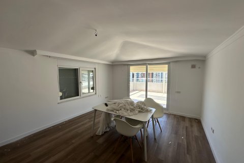 Аренда квартиры  в Аланье, Анталье, Турция 3+1, 220м2, №216720 – фото 18