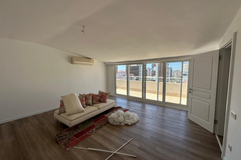 Аренда квартиры  в Аланье, Анталье, Турция 3+1, 220м2, №216720 – фото 20