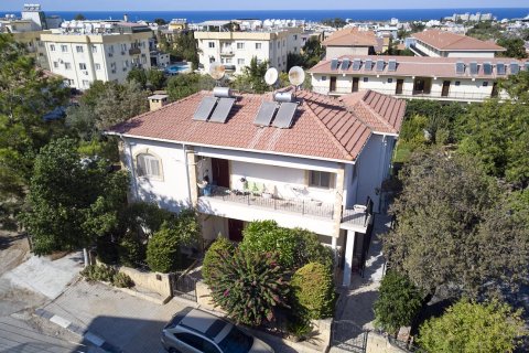 Продажа виллы  в Алсанджаке, Гирне, Северный Кипр 7+1, 400м2, №214656 – фото 1