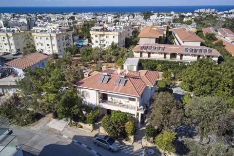 Продажа виллы  в Алсанджаке, Гирне, Северный Кипр 7+1, 400м2, №214656 – фото 2